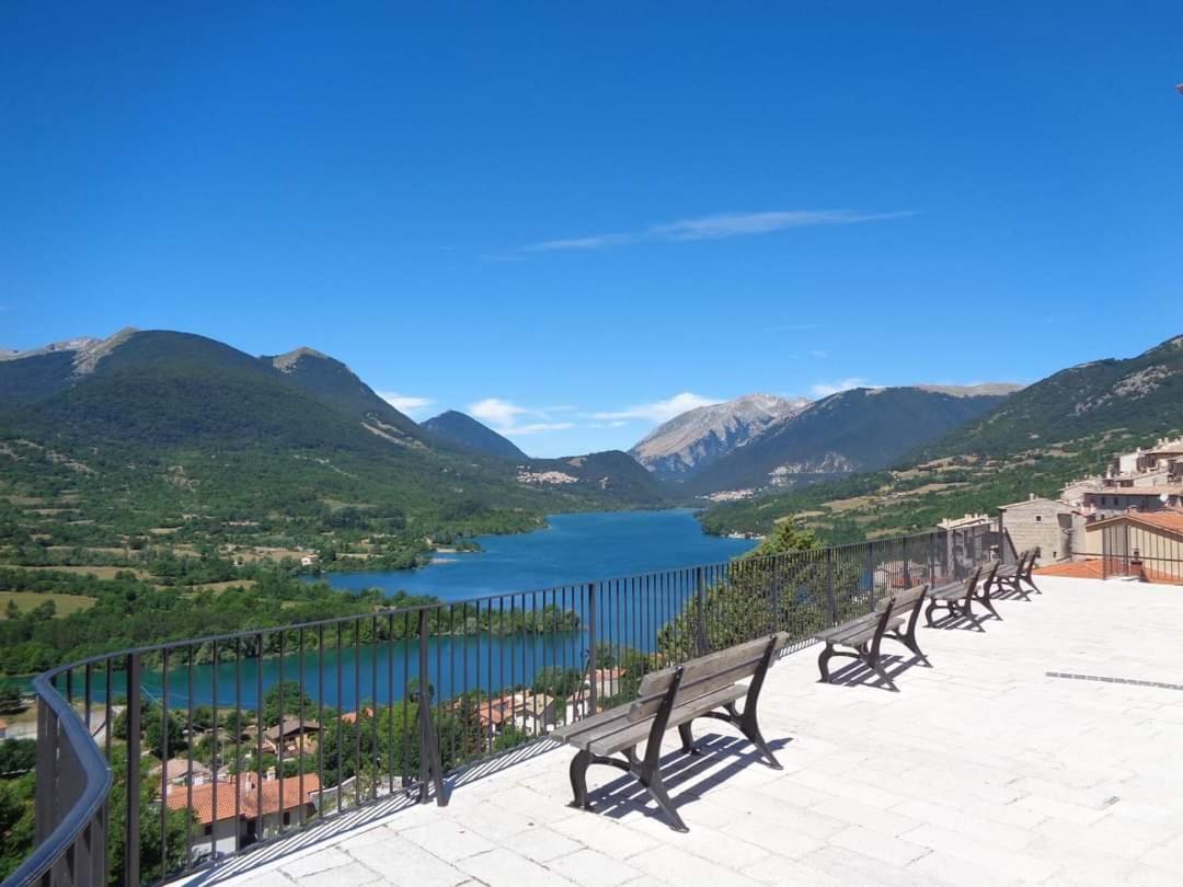 Casa Vacanze Al Castello Виллетта-Барреа Экстерьер фото