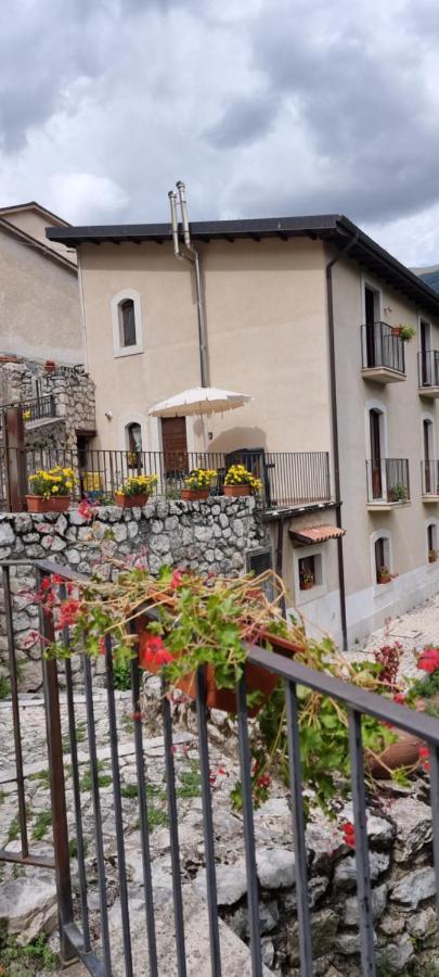 Casa Vacanze Al Castello Виллетта-Барреа Экстерьер фото